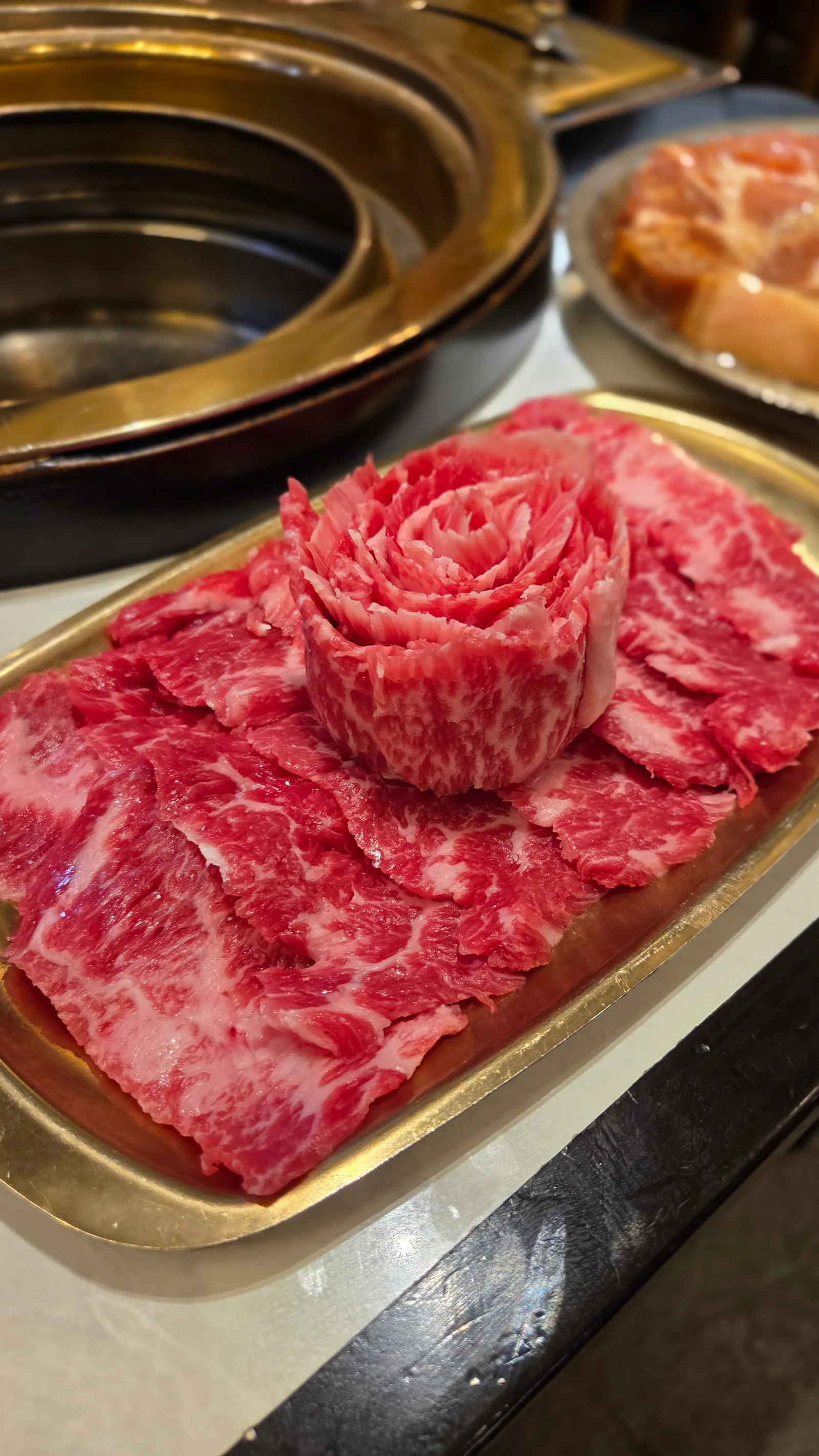 한우 눈꽃살 100g — 숯불구이